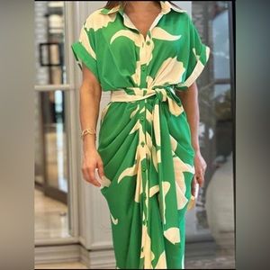 Chic Printed Short Sleeve Buttoned Shirt Dress with Belt